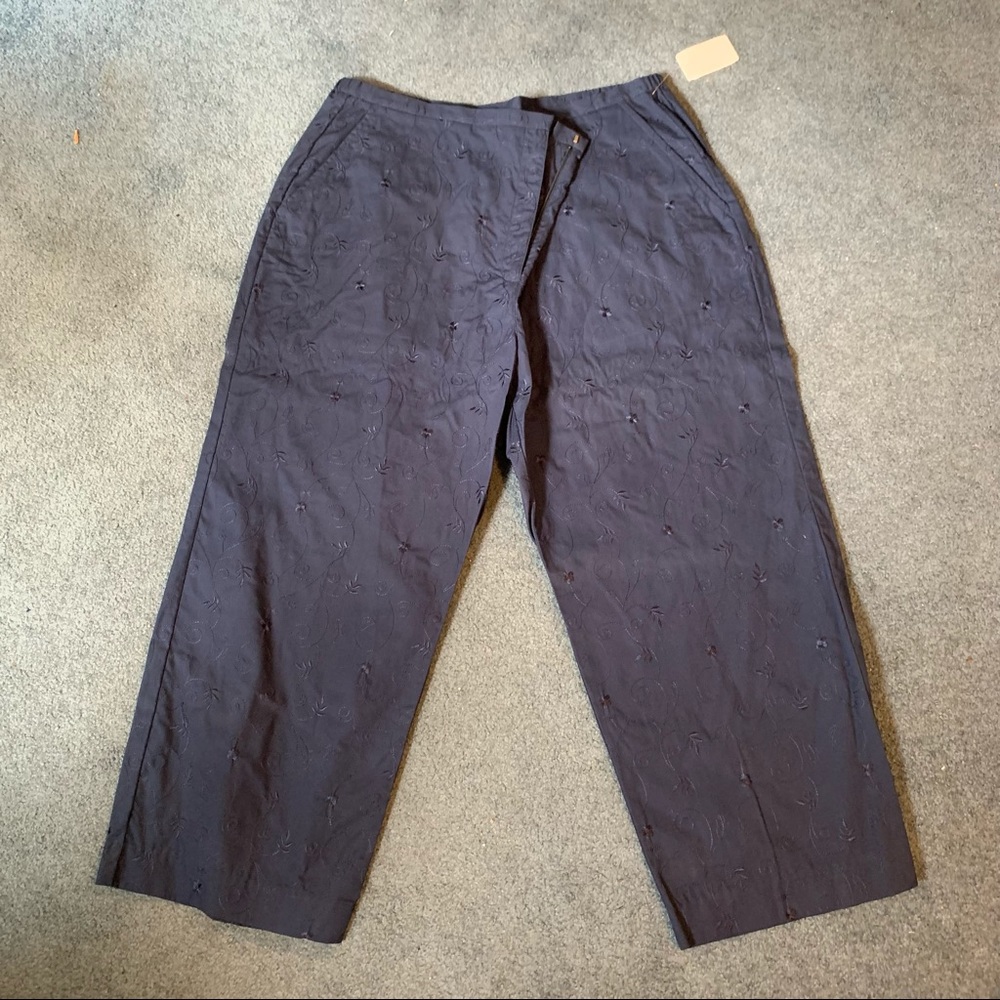Van Heusen Women’s pants, size 18